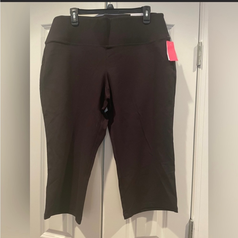 New! Lane Bryant Livi Yoga Capri 18/20